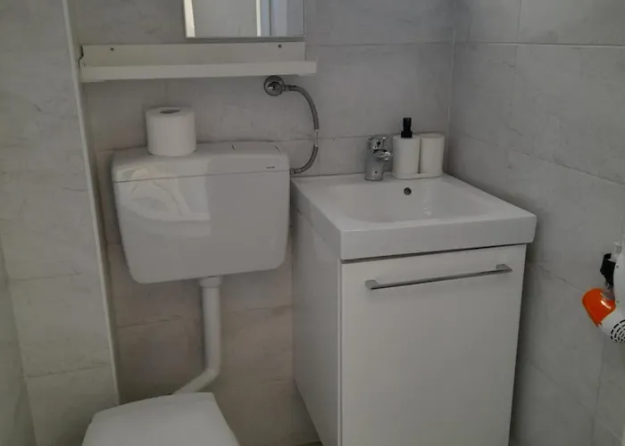 Ganaj - Corso Italia 89 - Panzió Bari