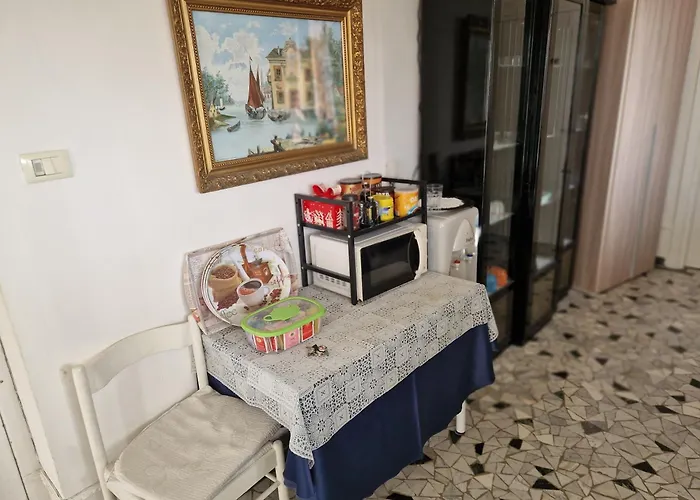 Ganaj - Corso Italia 89 - Couette-café