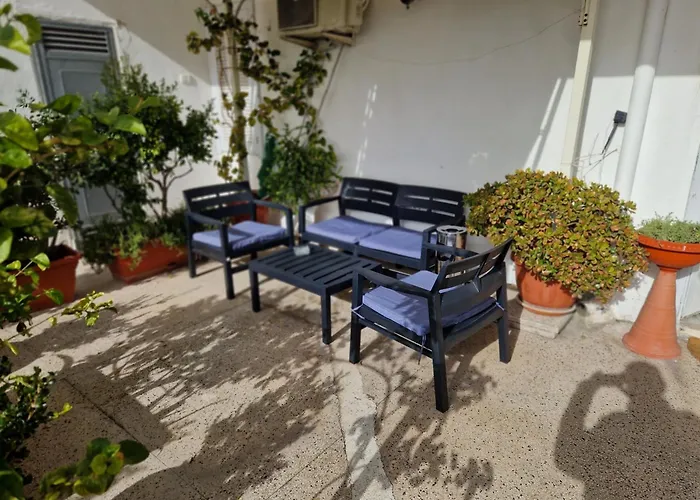 Ganaj - Corso Italia 89 - Couette-café Bari